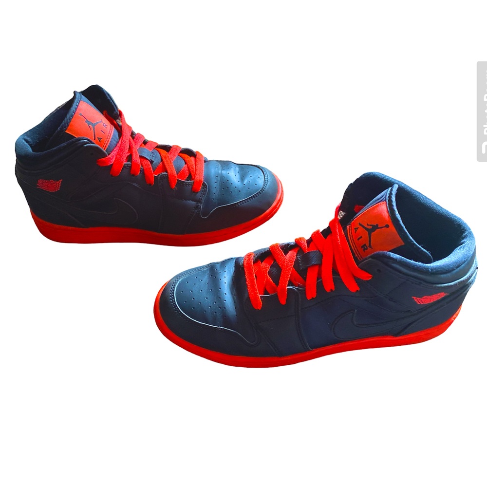 Air Jordan 1 Retro Mid Black Infrared 2013 554725-043 Clean! Size 6.5Y